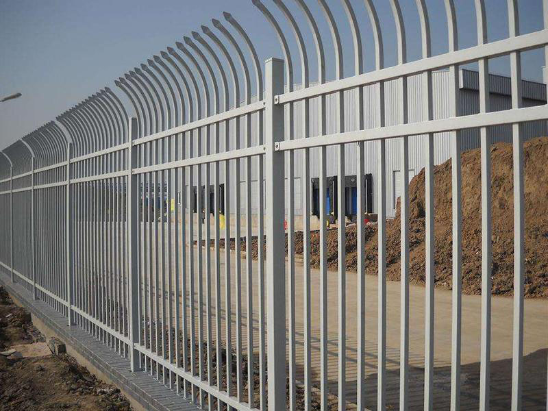 哈密锌钢护栏的使用安全性能